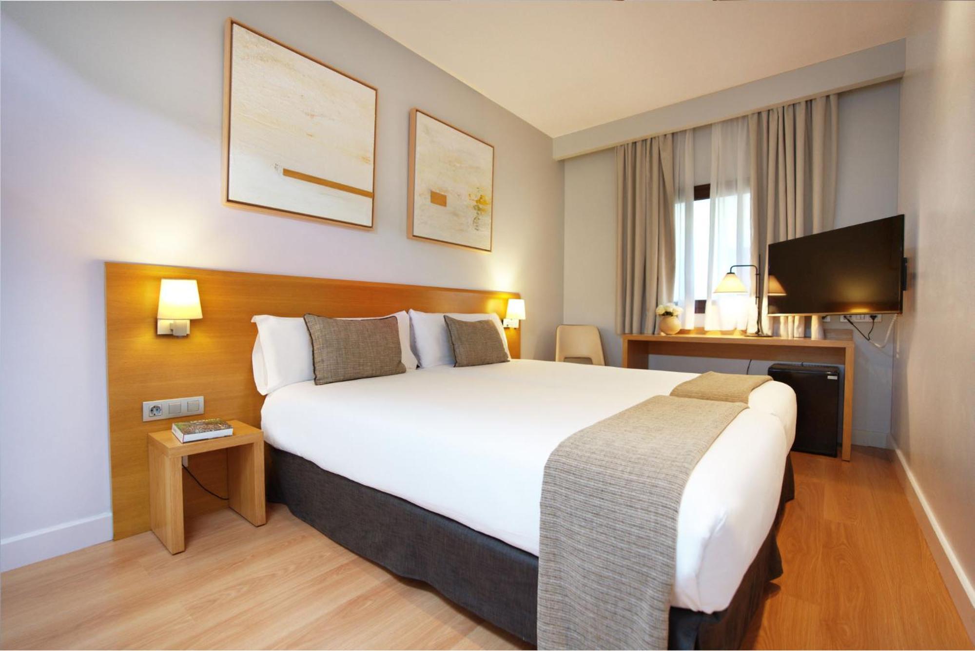 Arc La Rambla Hotel Barcelona Exterior photo