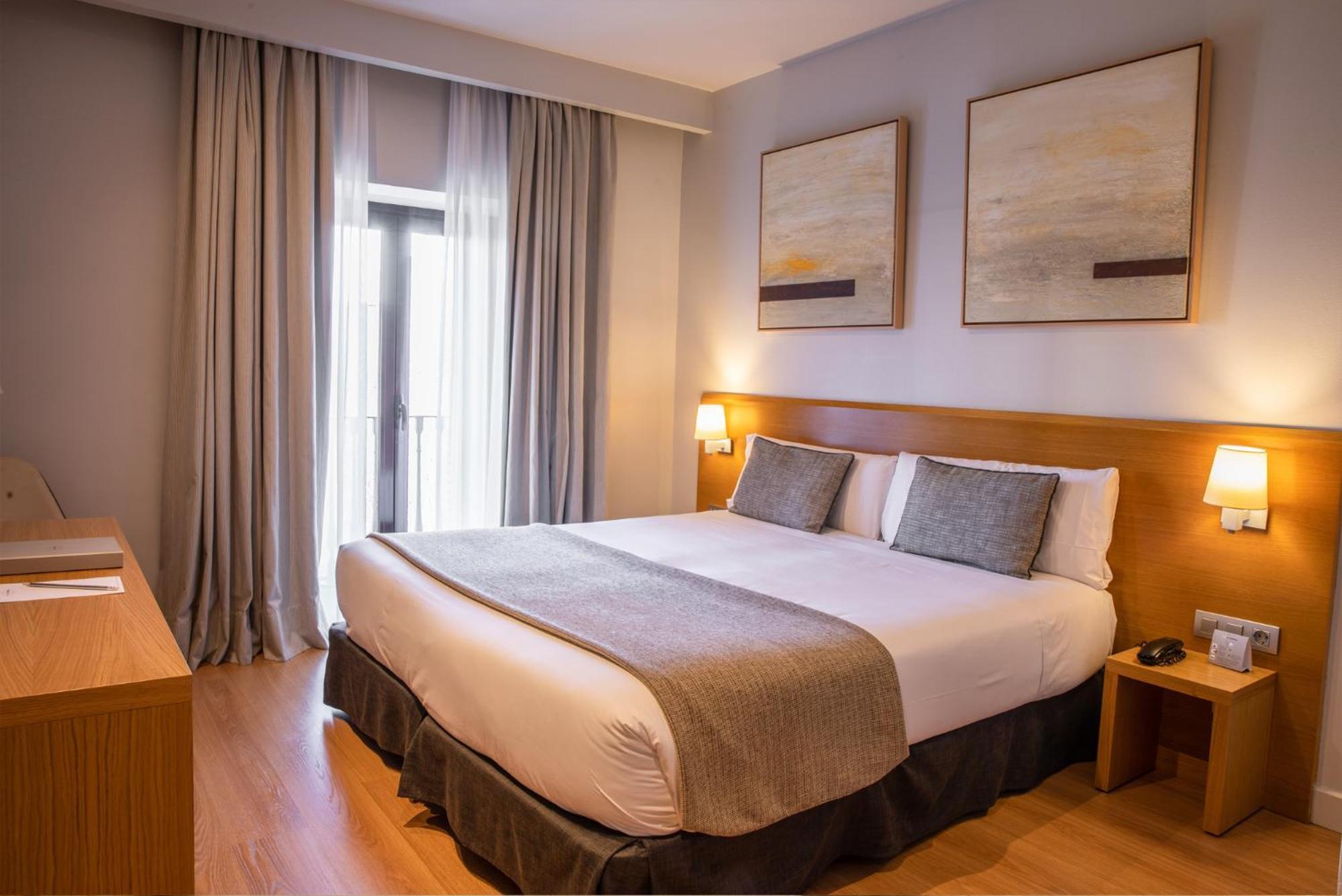 Arc La Rambla Hotel Barcelona Exterior photo