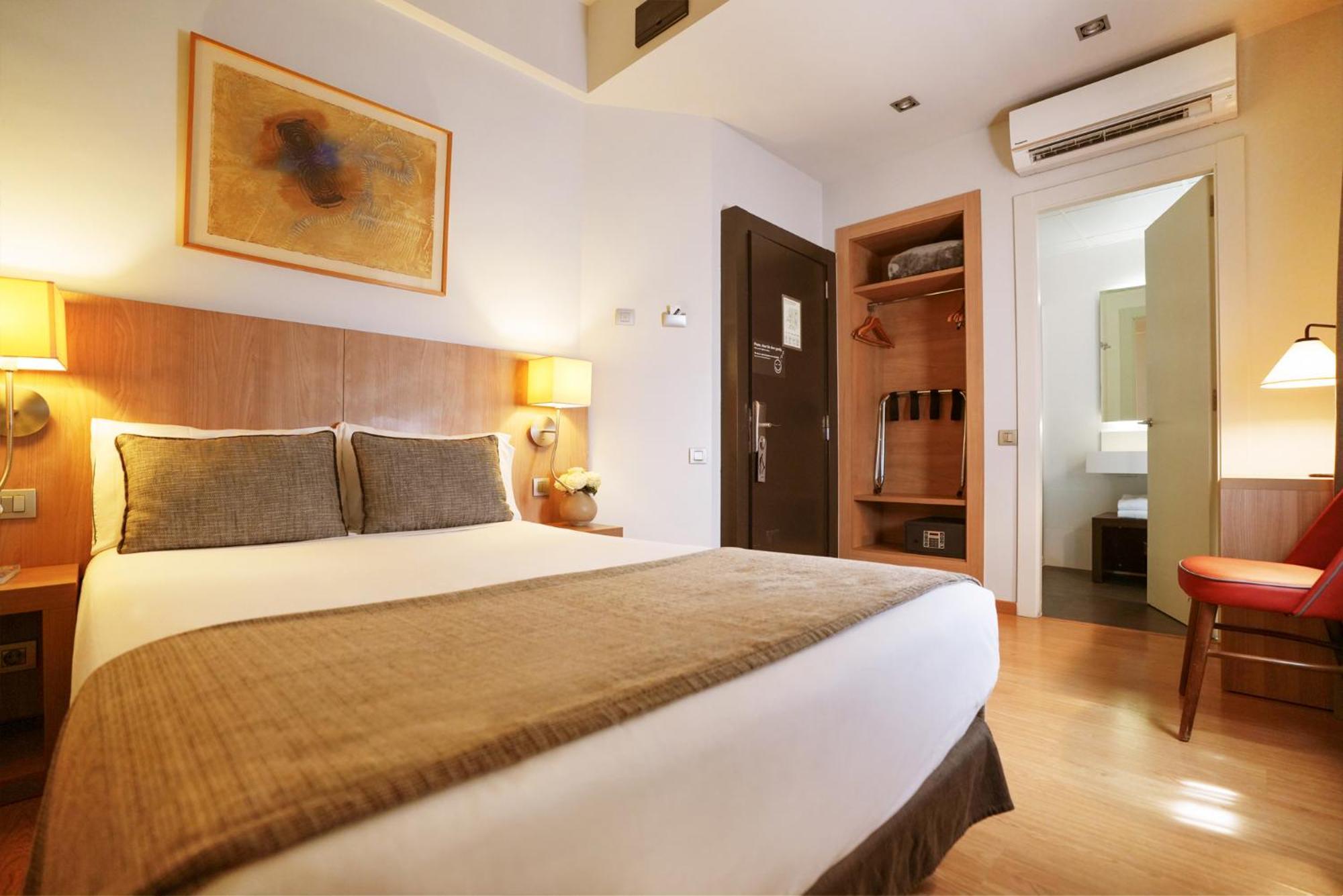 Arc La Rambla Hotel Barcelona Exterior photo