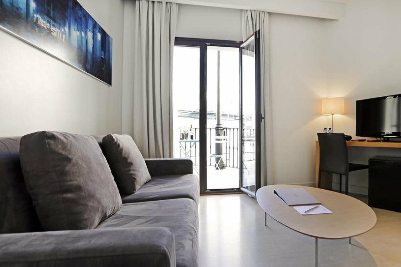 Arc La Rambla Hotel Barcelona Exterior photo