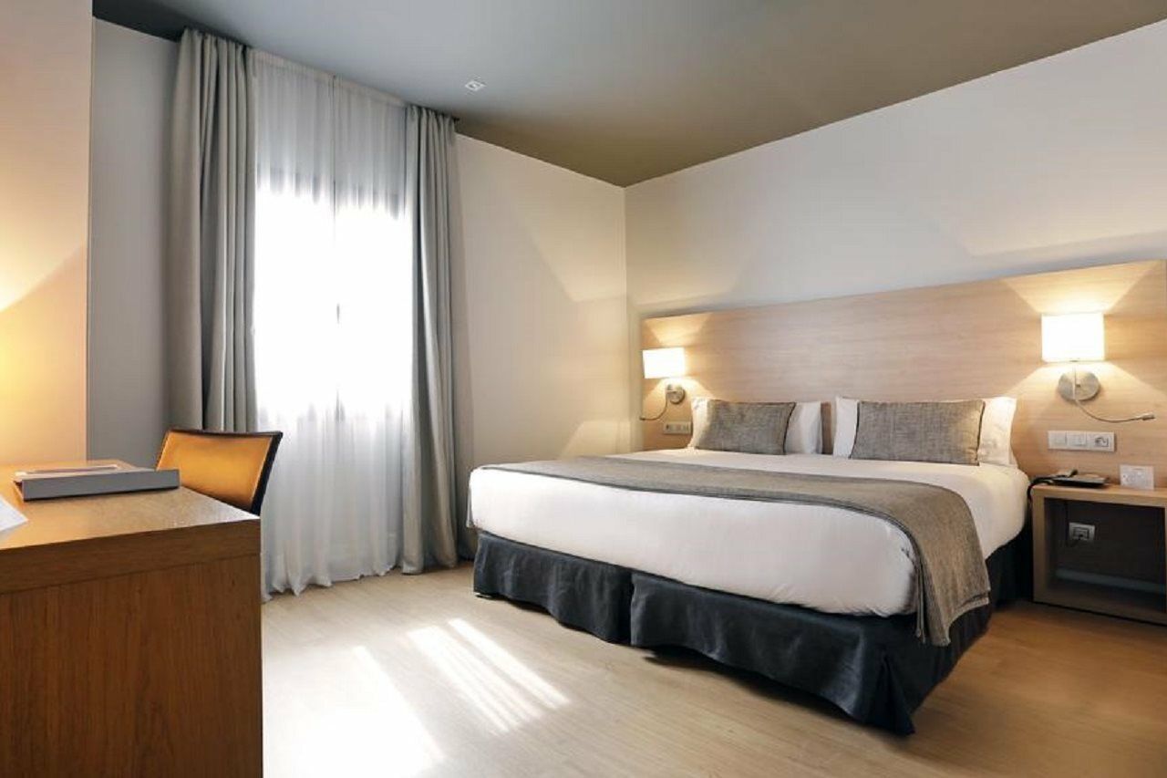 Arc La Rambla Hotel Barcelona Exterior photo