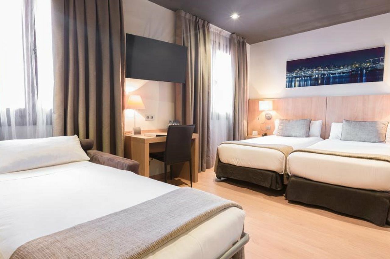 Arc La Rambla Hotel Barcelona Exterior photo