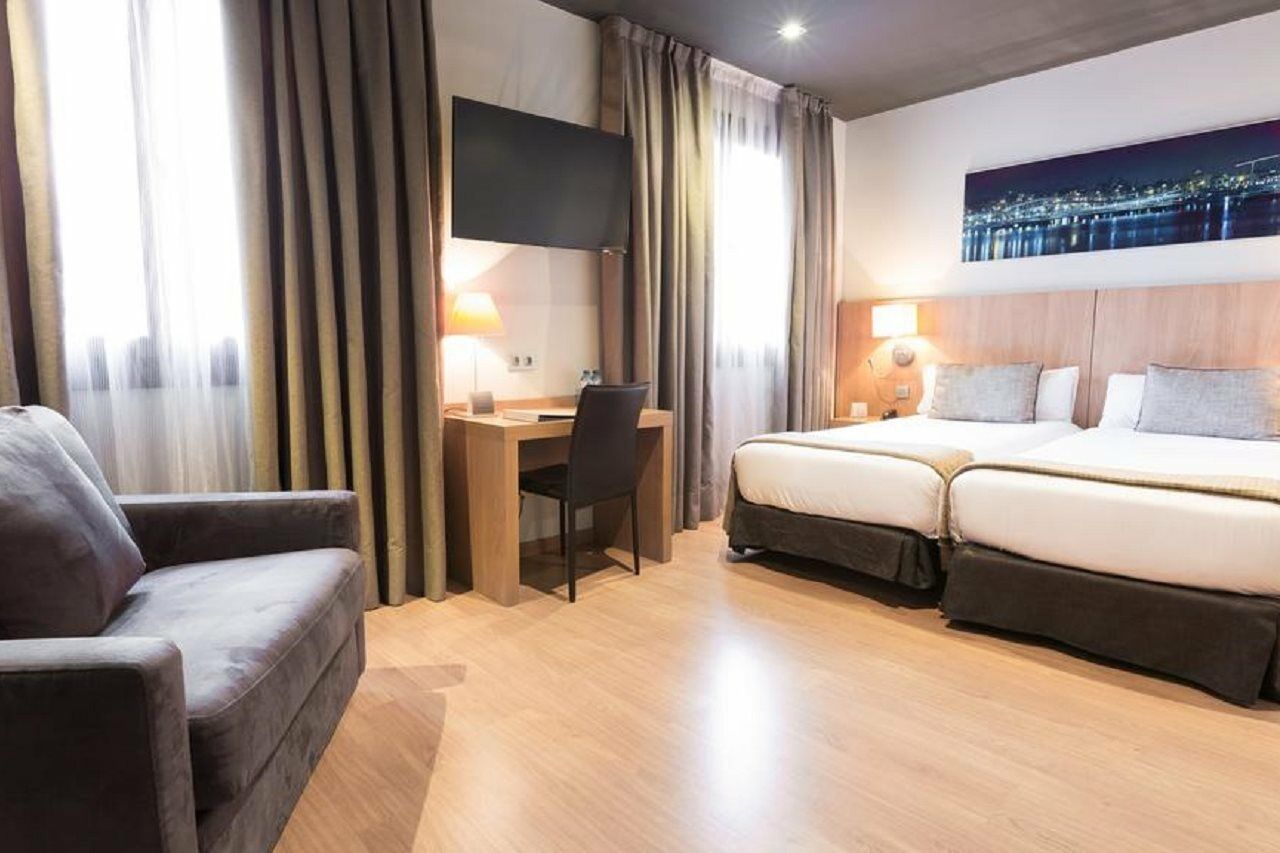 Arc La Rambla Hotel Barcelona Exterior photo